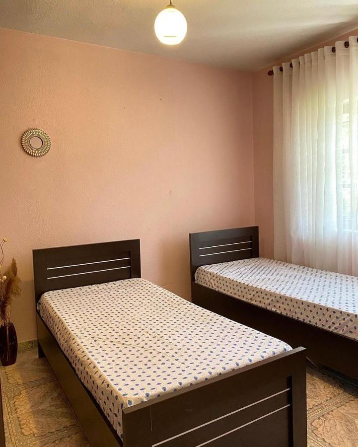 Roeli'S Guest House Pogradec Eksteriør bilde